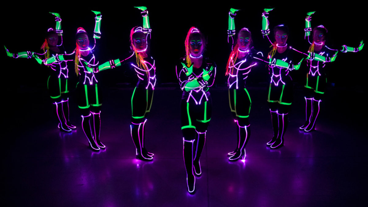 LED-dance-girls